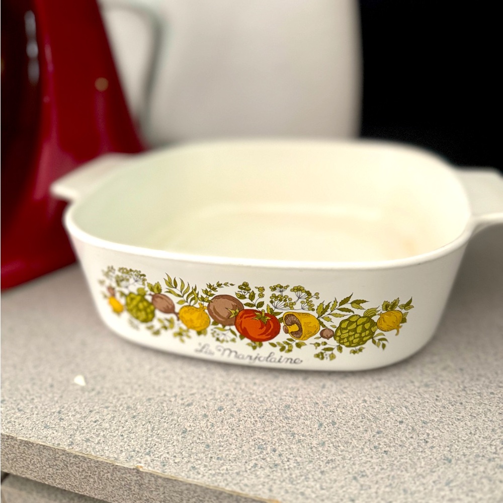 Vintage 1960s quart CorningWare L'echalote La Marjolaine Le Rom casserole dish
